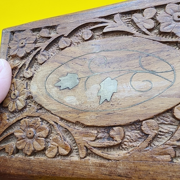 VIntage Hand Carved Wooden Floral Jewelry Box Made In India 5.75x3.75" - Picture 11 of 11